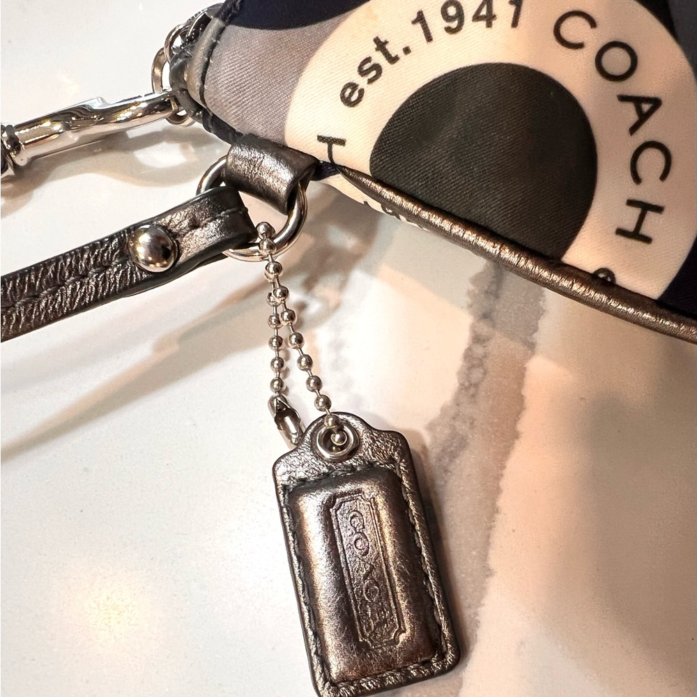 Coach VINTAGE Medallion Scarf Signature Collection Blue & White Wristlet - Picture 3 of 15